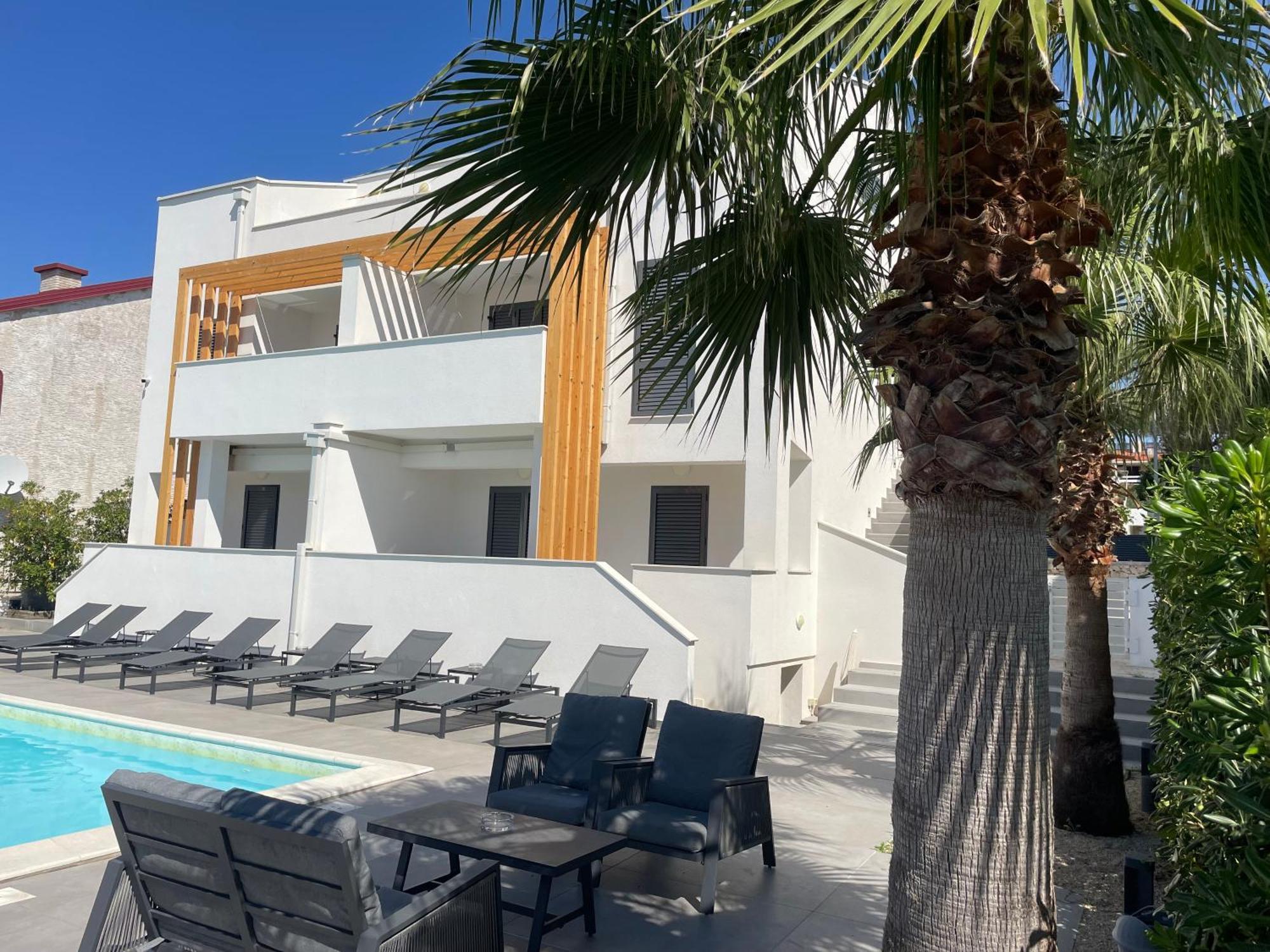 Villa Aquamarine Apartments Novalja Exterior photo